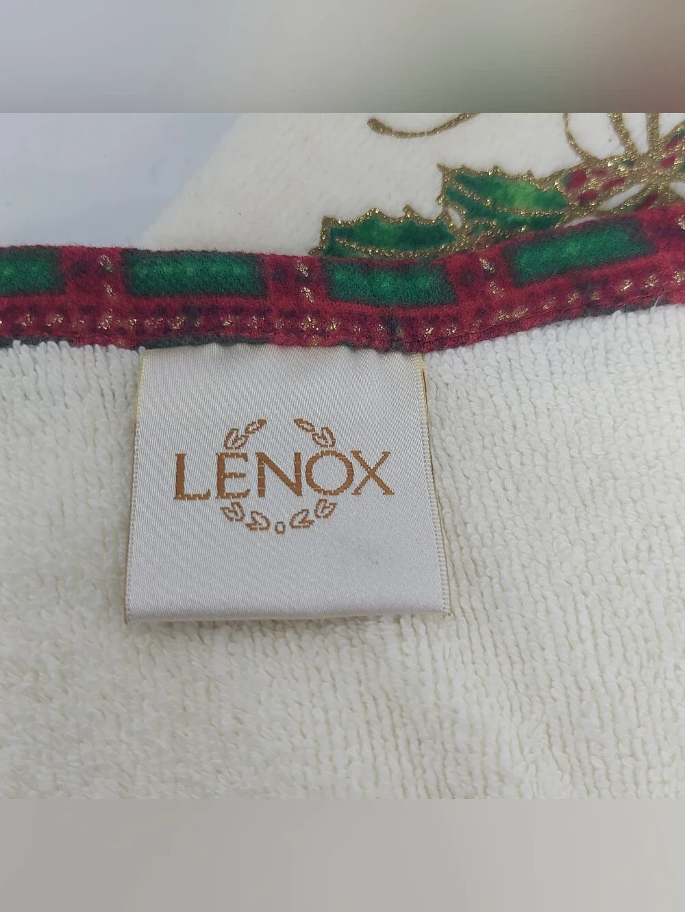 Lenox Holiday Nouveau Christmas Bath Hand Towels Set Of 2 Ivory Red Holiday